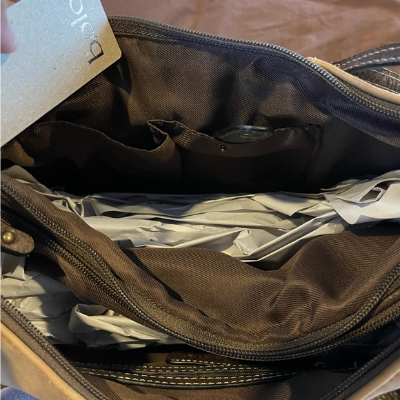 POCKETBOOK with WRISTLET - Picture 4 of 5